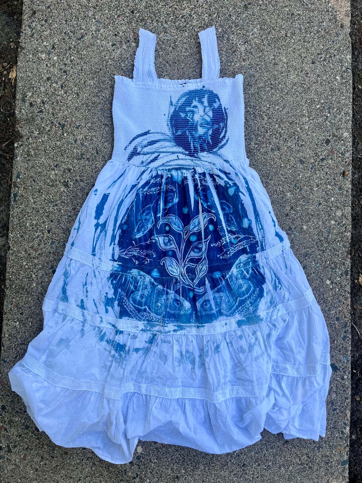 A broken heart moon dress (M/L)
