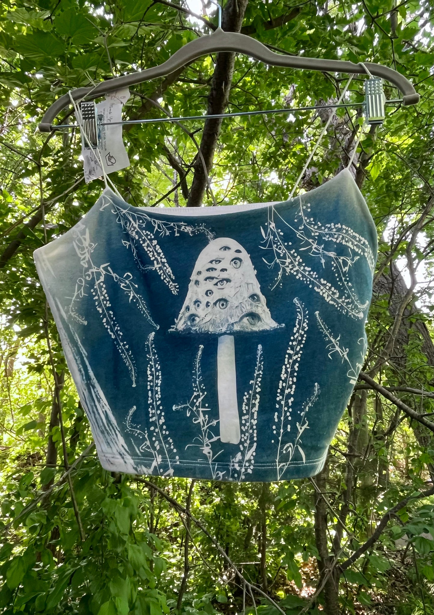 Mushroom string tank