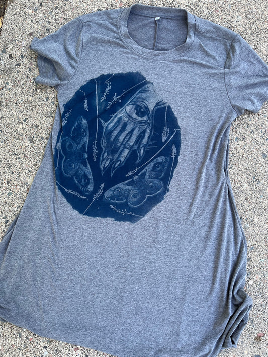 Hand with moths dress XL