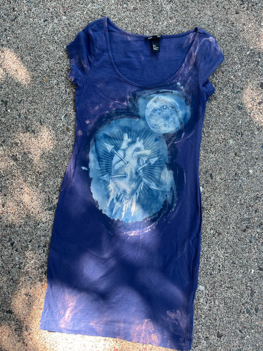 A broken heart moon dress (s)