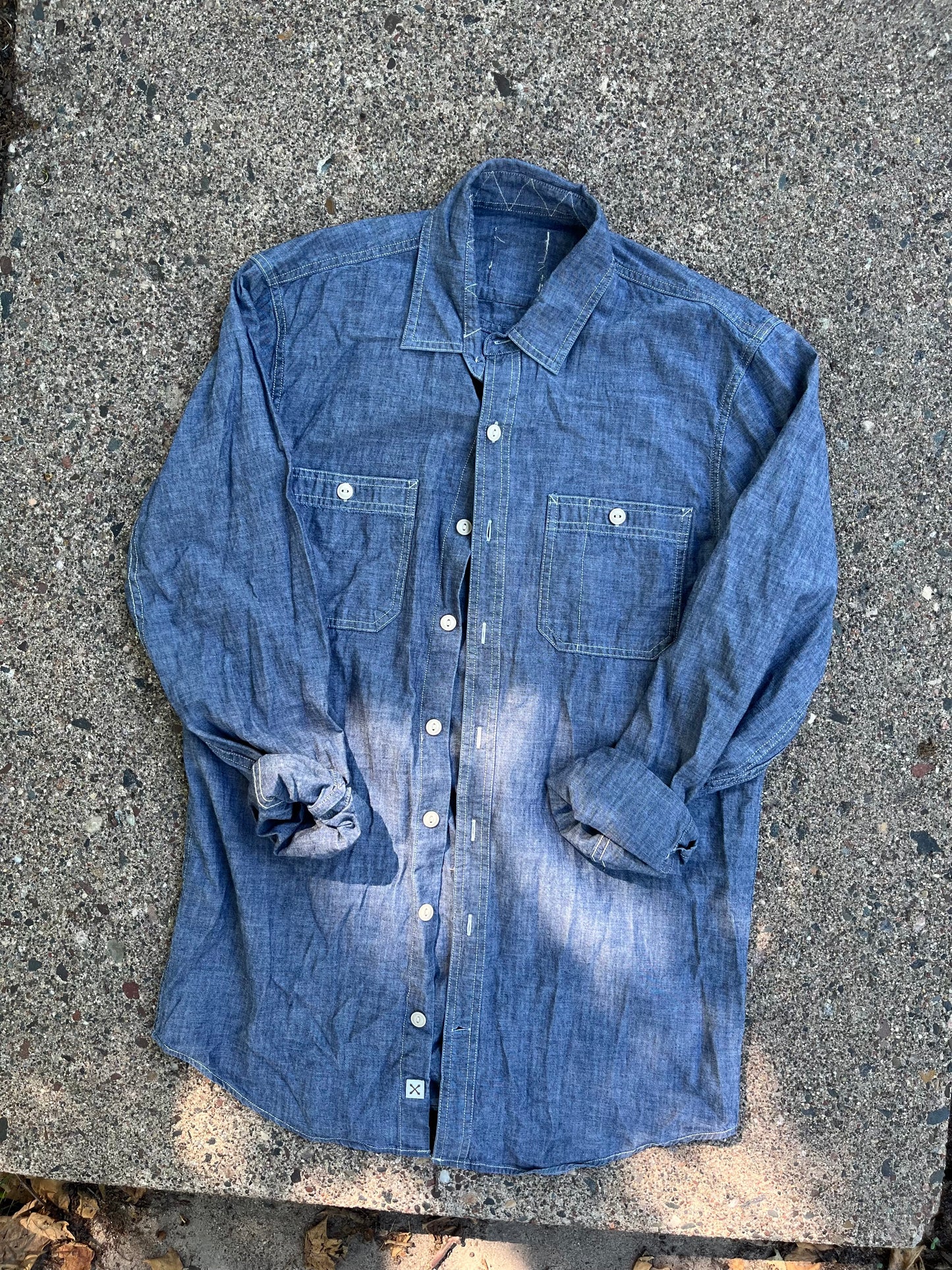 Broken heart button up (L)