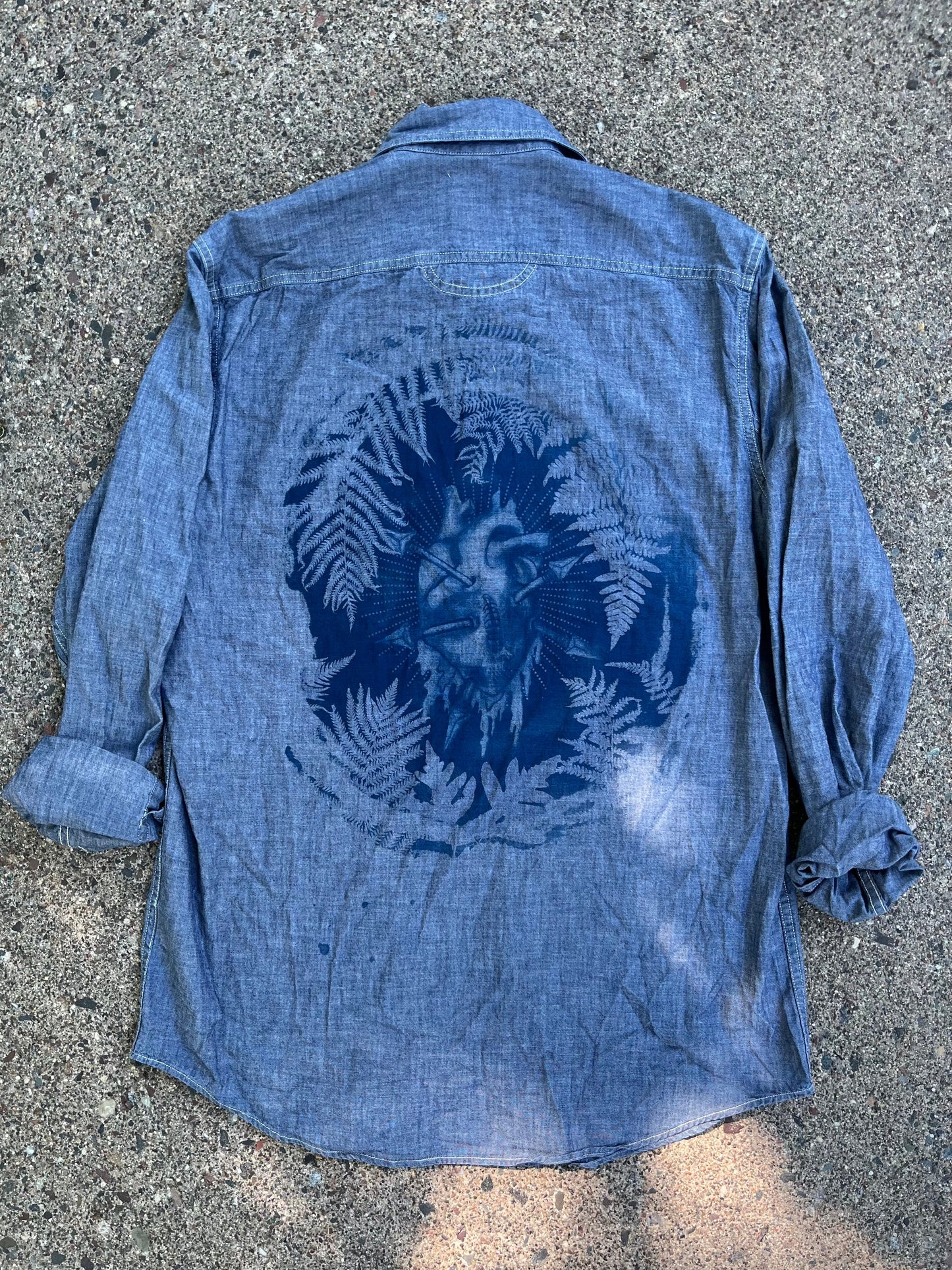 Broken heart button up (L)